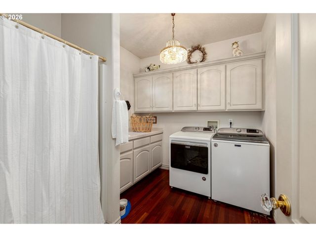 9380 Se KINGSWOOD Way, Damascus, OR 97089