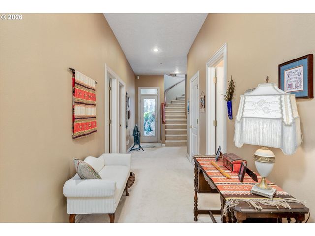 9380 Se KINGSWOOD Way, Damascus, OR 97089