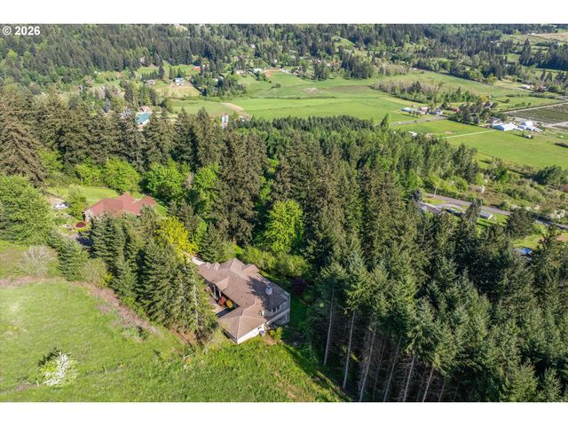 9380 Se KINGSWOOD Way, Damascus, OR 97089