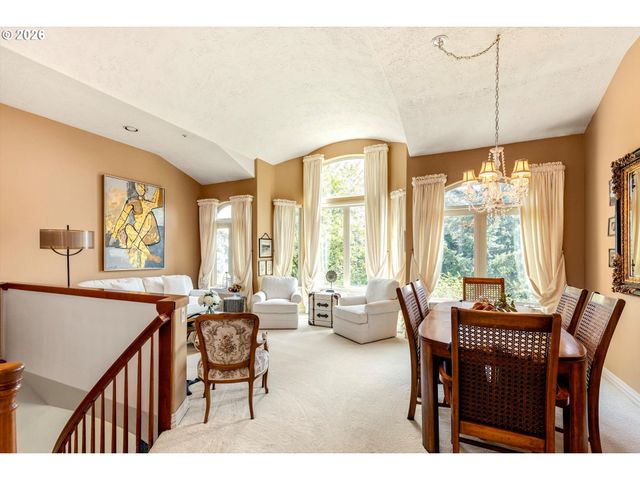 9380 Se KINGSWOOD Way, Damascus, OR 97089
