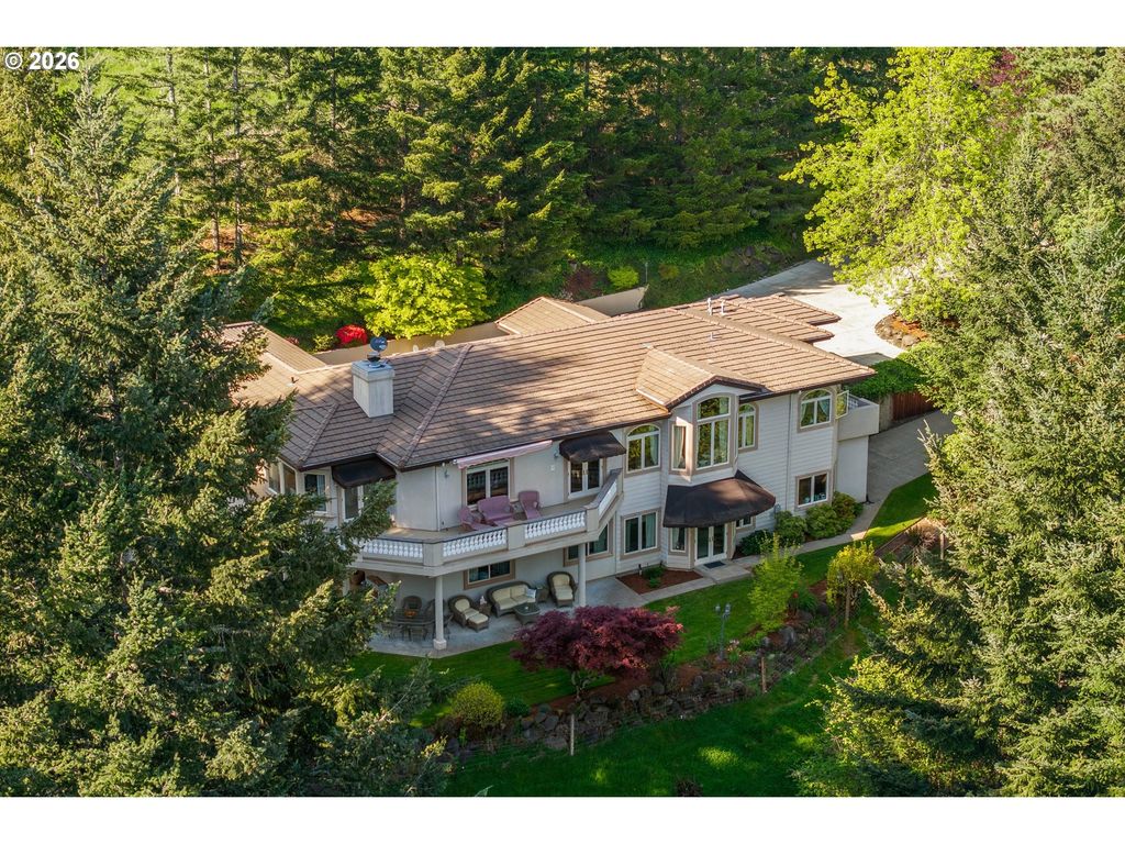 9380 Se KINGSWOOD Way, Damascus, OR 97089