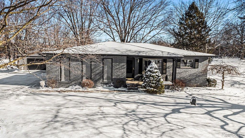 5091 Wakefield Road, Grand Blanc Charter Township, MI 48439