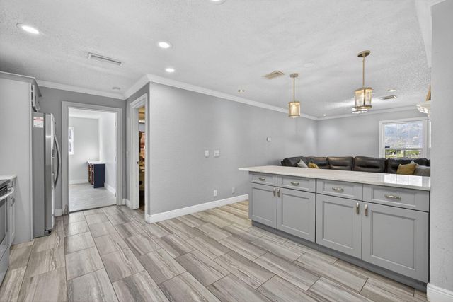 16318 E Glasgow Drive, The Acreage, FL 33470