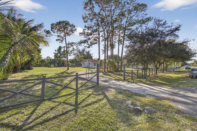 16318 E Glasgow Drive, The Acreage, FL 33470