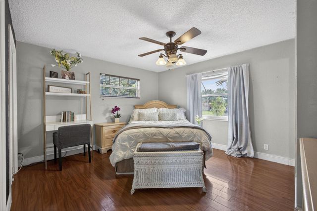 16318 E Glasgow Drive, The Acreage, FL 33470