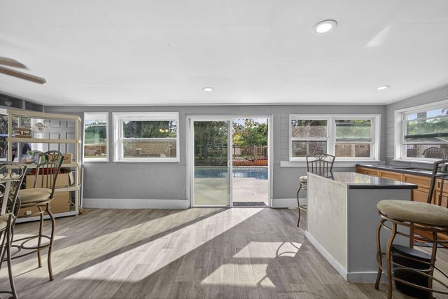 16318 E Glasgow Drive, The Acreage, FL 33470