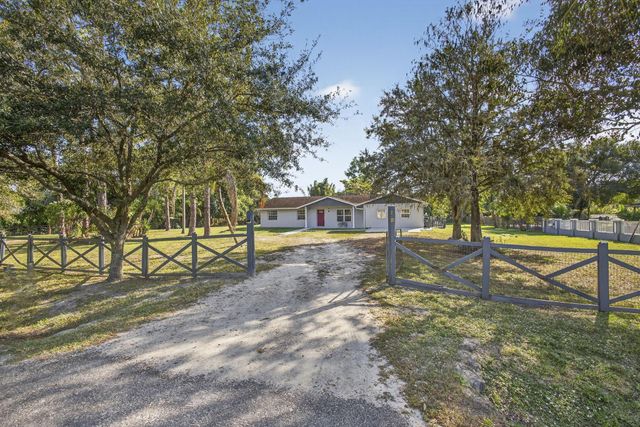 16318 E Glasgow Drive, The Acreage, FL 33470