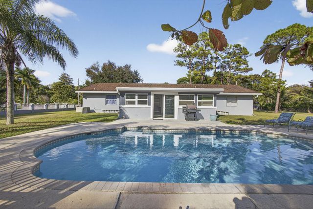 16318 E Glasgow Drive, The Acreage, FL 33470