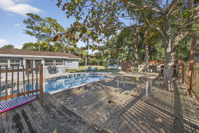 16318 E Glasgow Drive, The Acreage, FL 33470