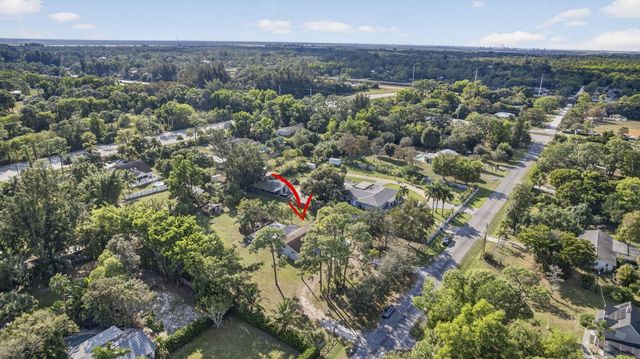 16318 E Glasgow Drive, The Acreage, FL 33470
