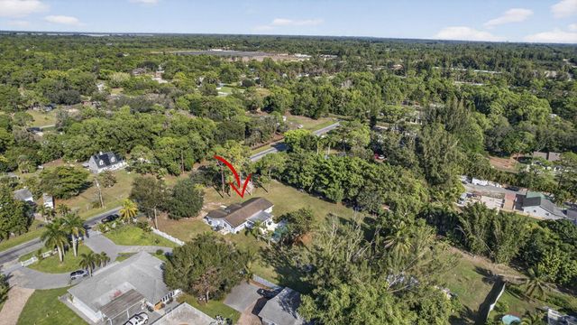 16318 E Glasgow Drive, The Acreage, FL 33470