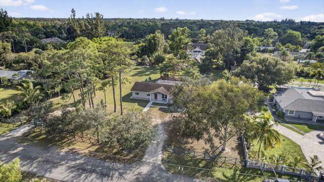 16318 E Glasgow Drive, The Acreage, FL 33470