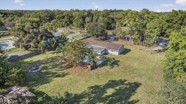 16318 E Glasgow Drive, The Acreage, FL 33470