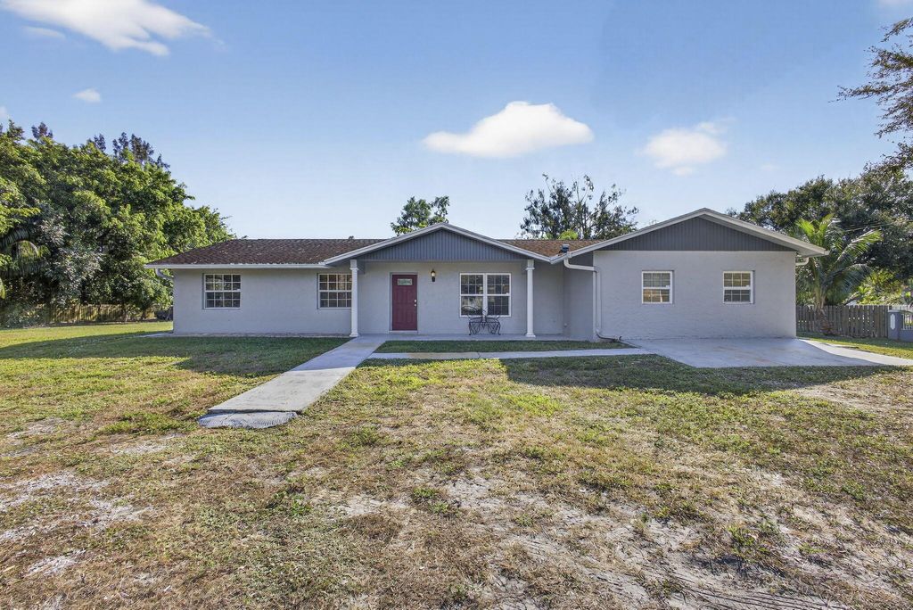 16318 E Glasgow Drive, The Acreage, FL 33470