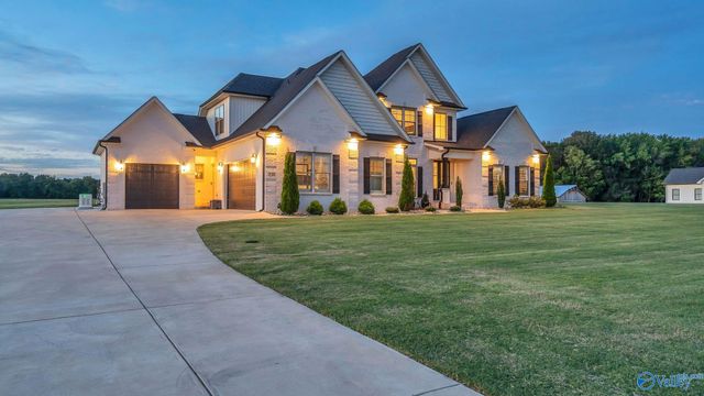 731 W Limestone Road, Hazel Green, AL 35750