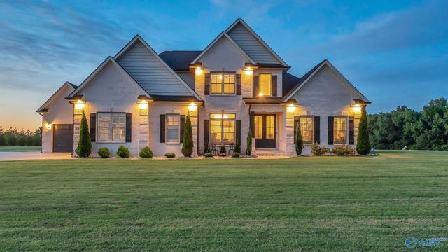 731 W Limestone Road, Hazel Green, AL 35750