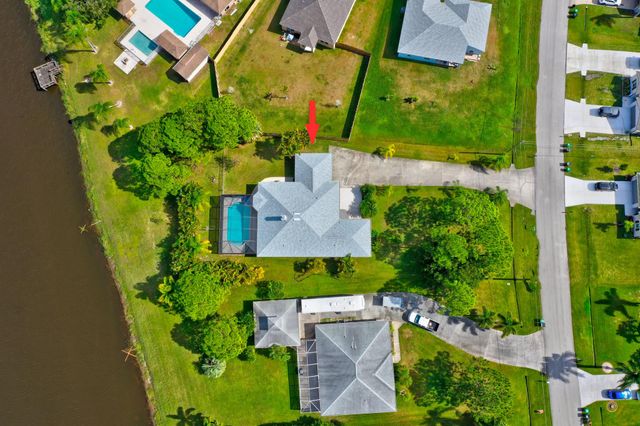 256 SW Ridgecrest Drive, Port St Lucie, FL 34953