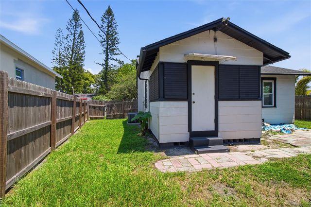 5552 CRISSMAN DRIVE N, St Petersburg, FL 33714