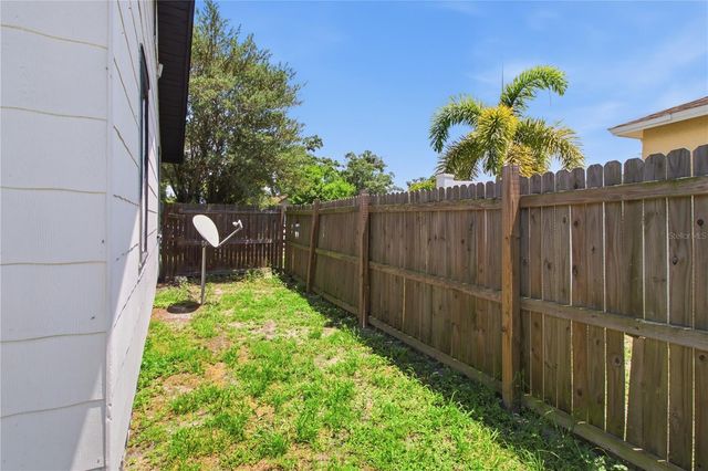 5552 CRISSMAN DRIVE N, St Petersburg, FL 33714