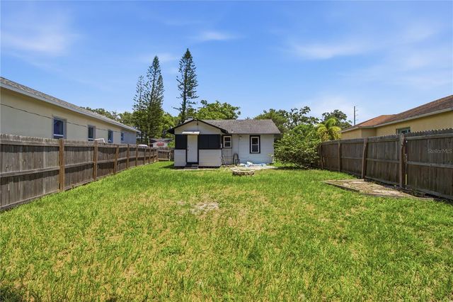 5552 CRISSMAN DRIVE N, St Petersburg, FL 33714