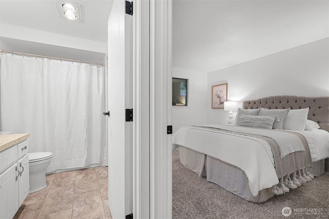 10 B Little Strawberry Lane, Bellingham, WA 98229