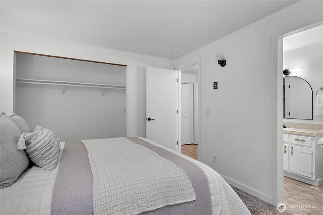 10 B Little Strawberry Lane, Bellingham, WA 98229
