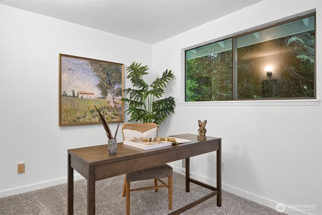 10 B Little Strawberry Lane, Bellingham, WA 98229