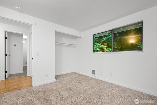 10 B Little Strawberry Lane, Bellingham, WA 98229