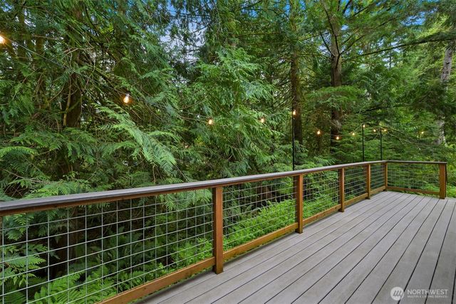 10 B Little Strawberry Lane, Bellingham, WA 98229