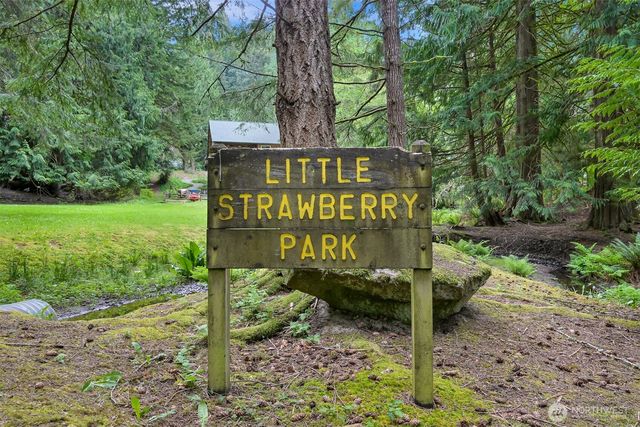 10 B Little Strawberry Lane, Bellingham, WA 98229