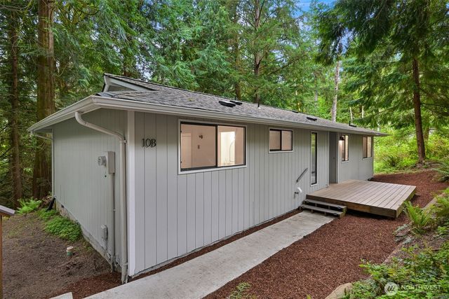 10 B Little Strawberry Lane, Bellingham, WA 98229