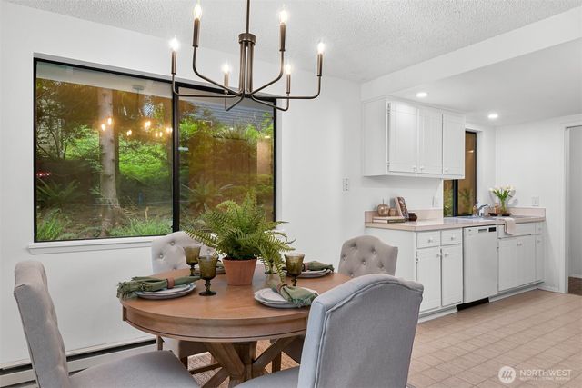 10 B Little Strawberry Lane, Bellingham, WA 98229