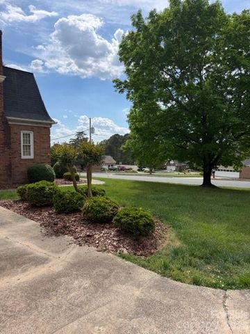 1220 Pineview Street, Albemarle, NC 28001