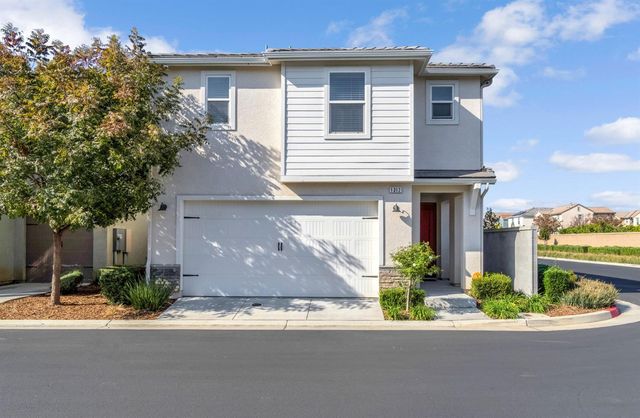 1312 Joy Drive, Clovis, CA 93619