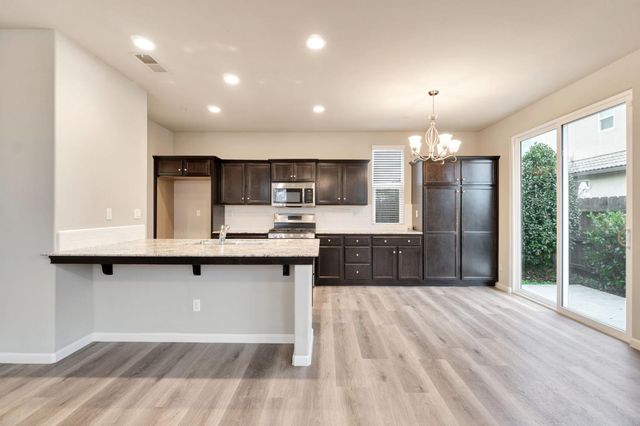 1312 Joy Drive, Clovis, CA 93619