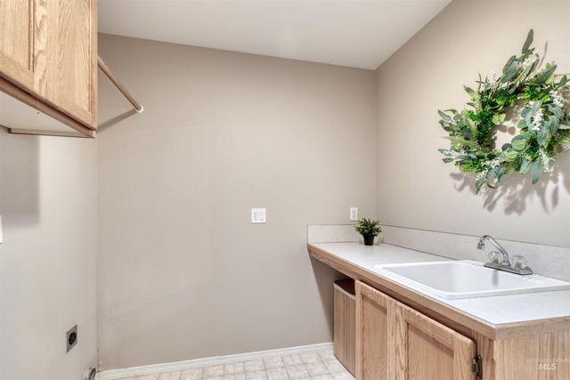 1376 N Deer Creek Place, Meridian, ID 83642