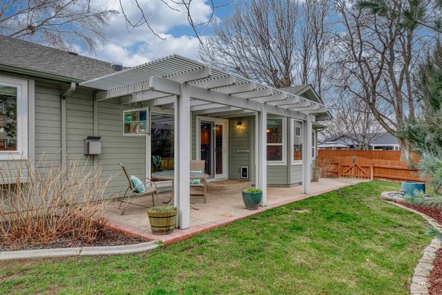 1376 N Deer Creek Place, Meridian, ID 83642