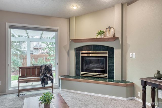 1376 N Deer Creek Place, Meridian, ID 83642