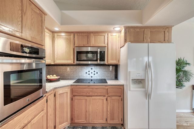 1376 N Deer Creek Place, Meridian, ID 83642