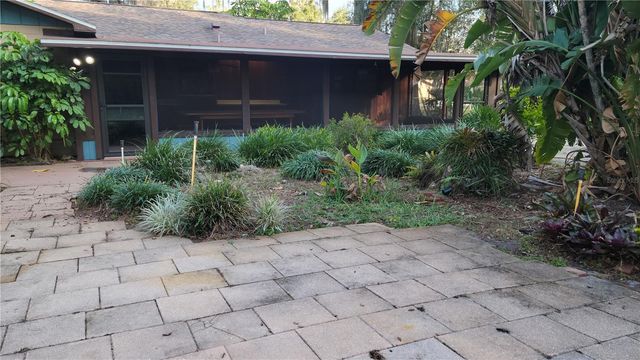 1412 CR 482N, Lake Panasoffkee, FL 33538