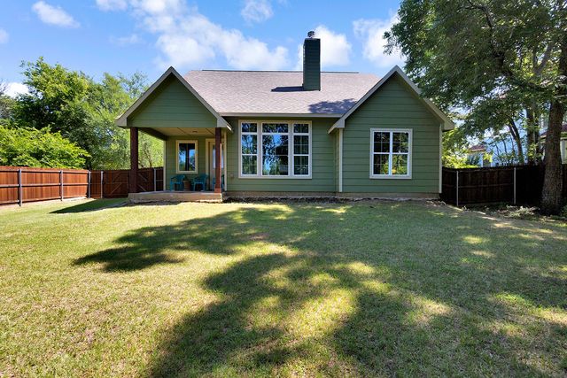 540 E Main Street, Pilot Point, TX 76258