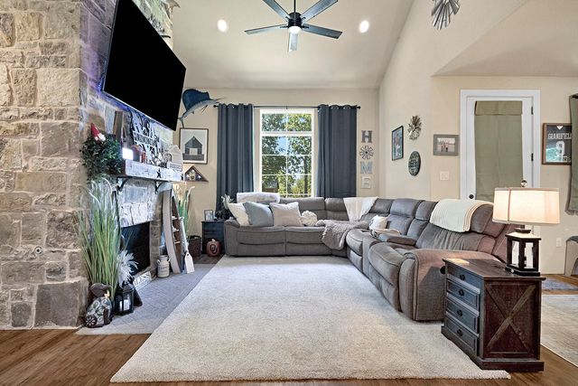 540 E Main Street, Pilot Point, TX 76258