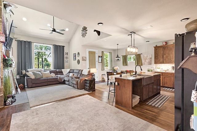 540 E Main Street, Pilot Point, TX 76258