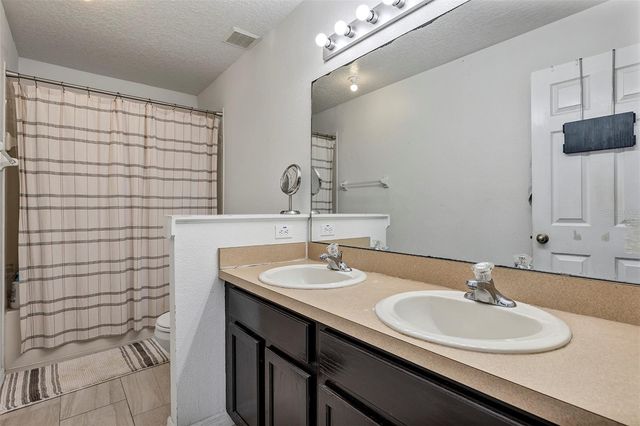 688 CRESTING OAK CIRCLE 48, Orlando, FL 32824