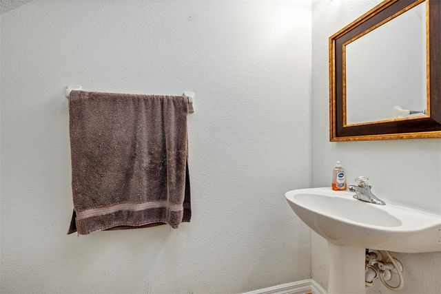 688 CRESTING OAK CIRCLE 48, Orlando, FL 32824