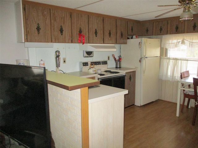 3718 CASTLE DRIVE, Zephyrhills, FL 33540