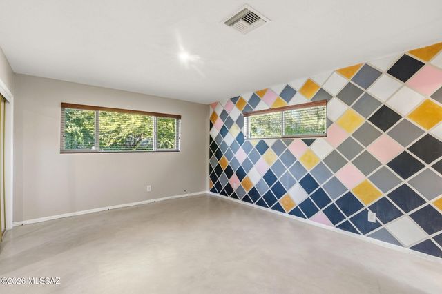 6035 E San Cristobal Street, Tucson, AZ 85715