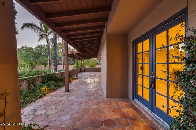 6035 E San Cristobal Street, Tucson, AZ 85715