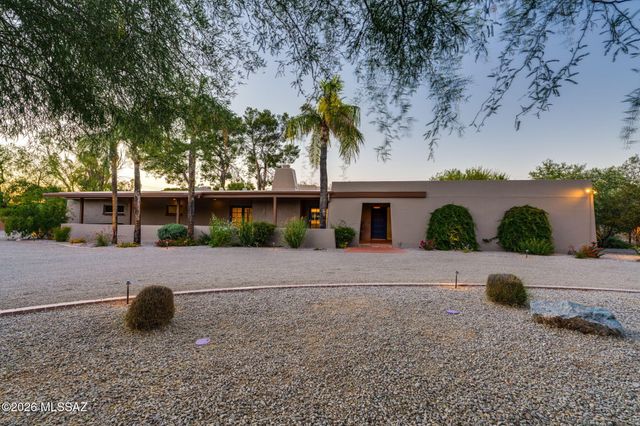 6035 E San Cristobal Street, Tucson, AZ 85715