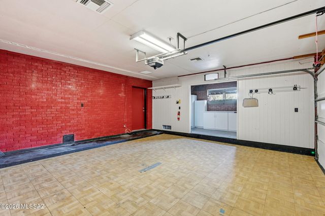 6035 E San Cristobal Street, Tucson, AZ 85715